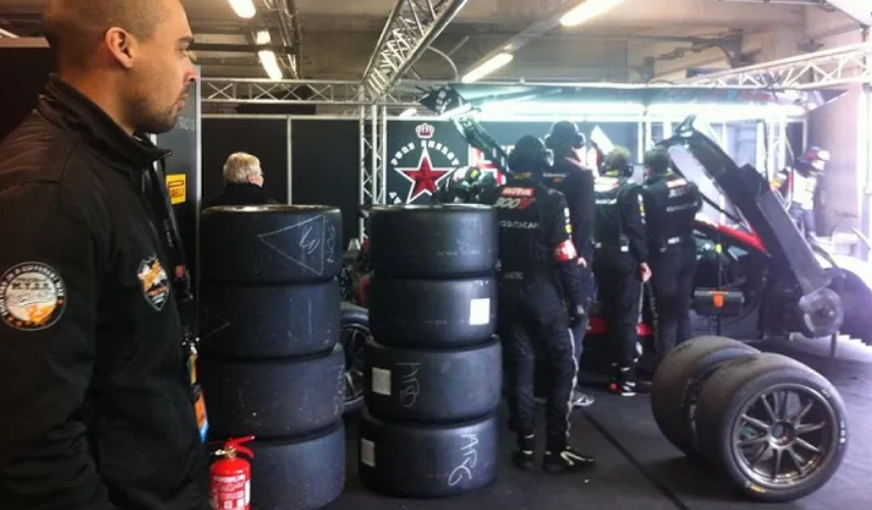 Stand pit stop
