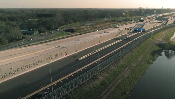freeway tunnel builder