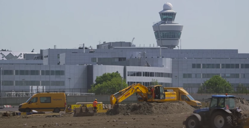netherlands airport tower builder