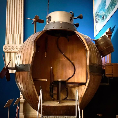 Wood submarine