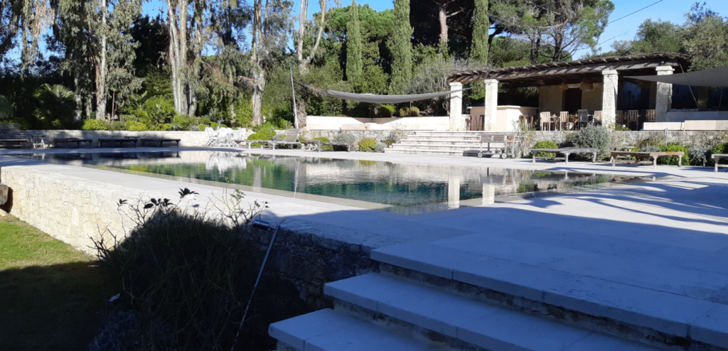 83 Home Service route du Pinet