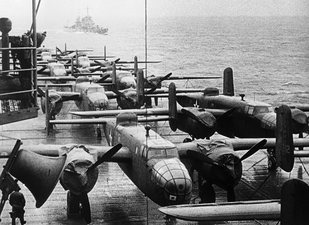 Doolittle B25 bomber hornet carrier