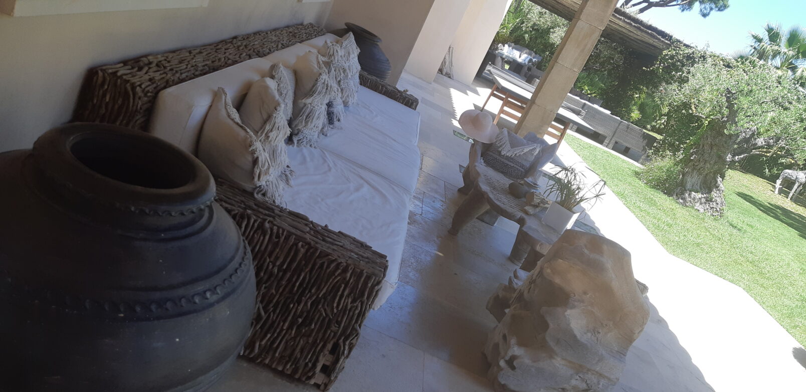 Villa rental Home service