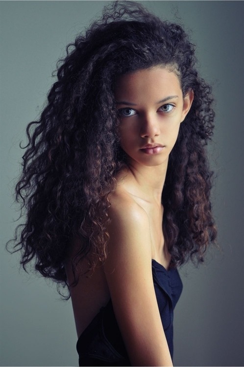 Model ebony teen